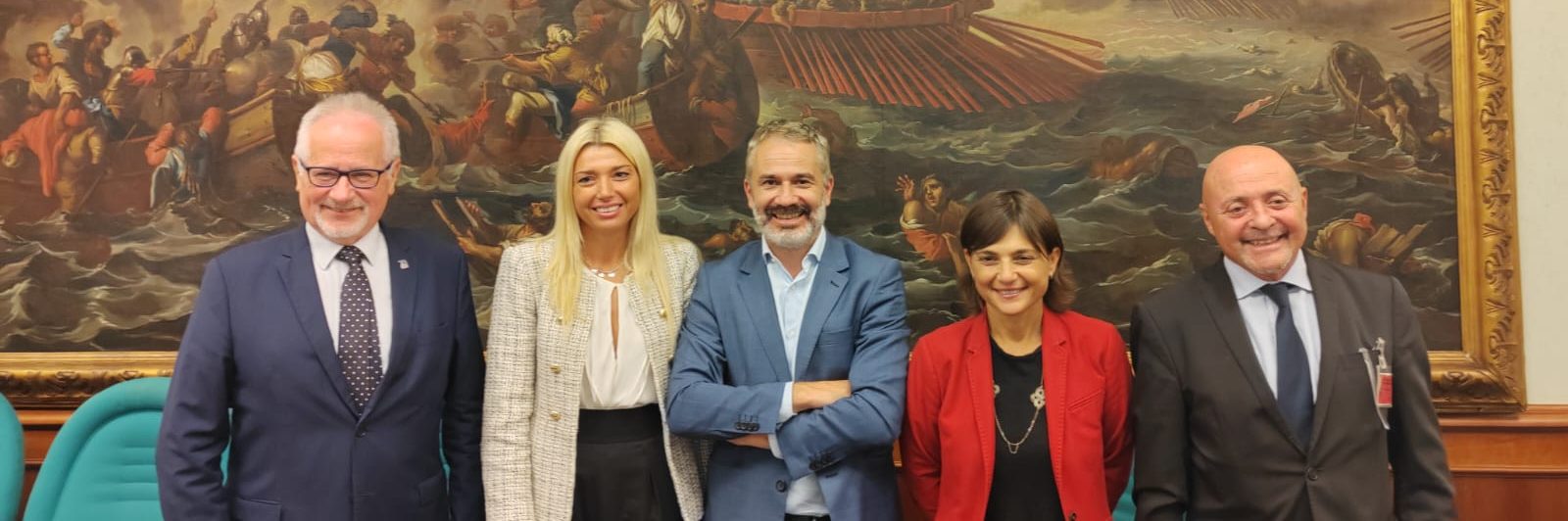 Lavoro domestico, Assindatcolf: a gennaio nuovi aumenti su retribuzioni di baby sitter e badanti, servono aiuti alle famiglie